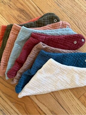 Set of Textured Cotton Muslin Bandana Bibs - Multicolor